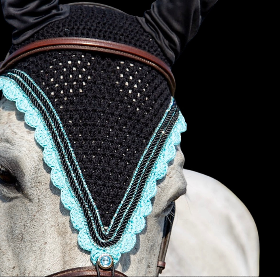 Tiedown Bonnets - Full - Black base/Aquamarine Scallops/3 Aquamarine Bling/2 Piping