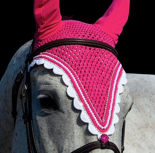 Tiedown Bonnets - Full - Hot Pink Base/White Scallops/1 White Pearl/2 Clear Bling/2 Piping