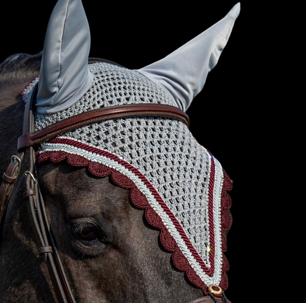 Tiedown Bonnets - Full - Grey Base/Merlot Scallops/3 Clear Bling/2 Piping