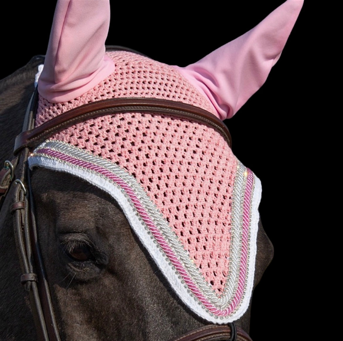 Tiedown Bonnets - Full - Light Pink Base/White Straight Edge/3 Clear Bling/2 Piping