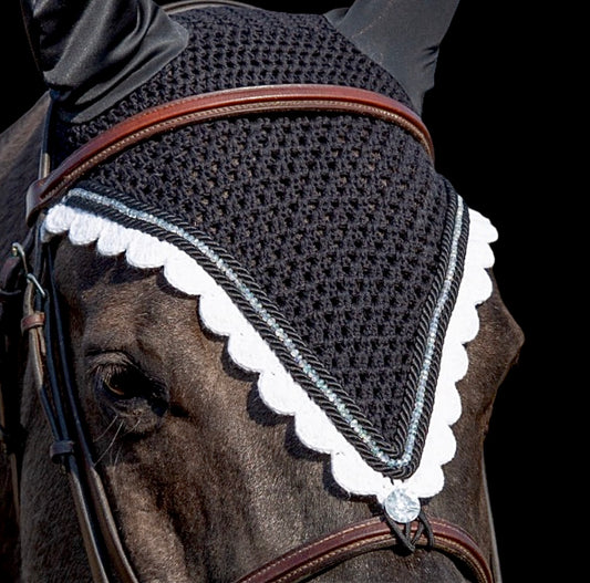 Tiedown Bonnets - Full - Black Base/White Scallops/1 White Crystal/2 Piping