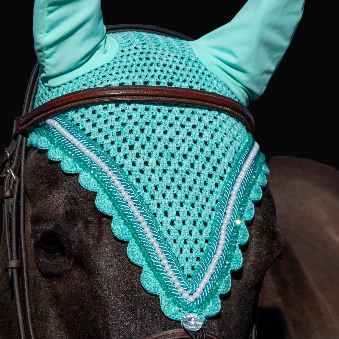 Tiedown Bonnets - Full - Aquamarine Base/Aquamarine Scallops/1 Aquamarine Crystal/1 White Pearl/1 Aquamarine Bling/2 Piping