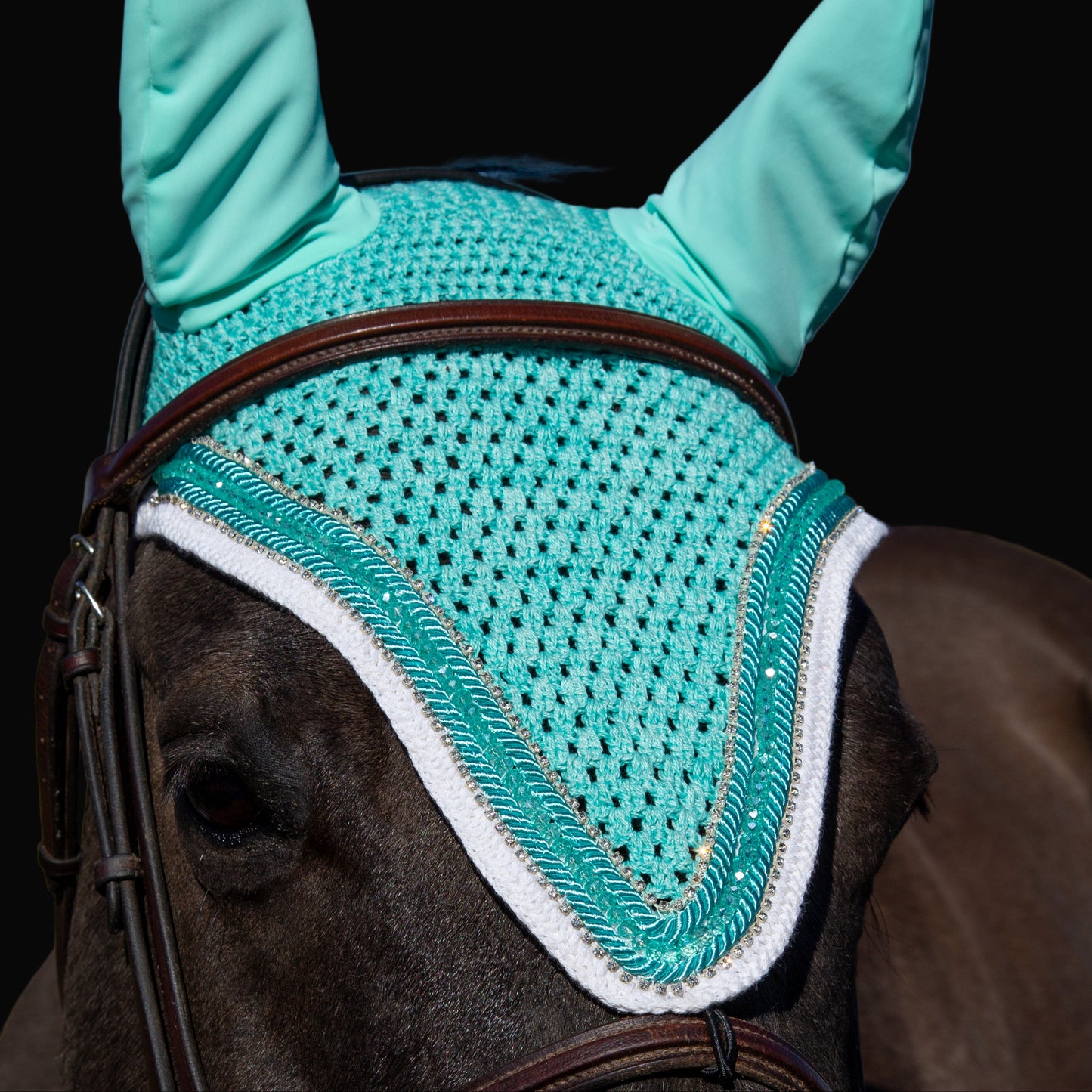 Tiedown Bonnets - Full - Aquamarine Base/White Straight Edge/1 Aquamarine Crystal/2 Clear Bling/2 Piping