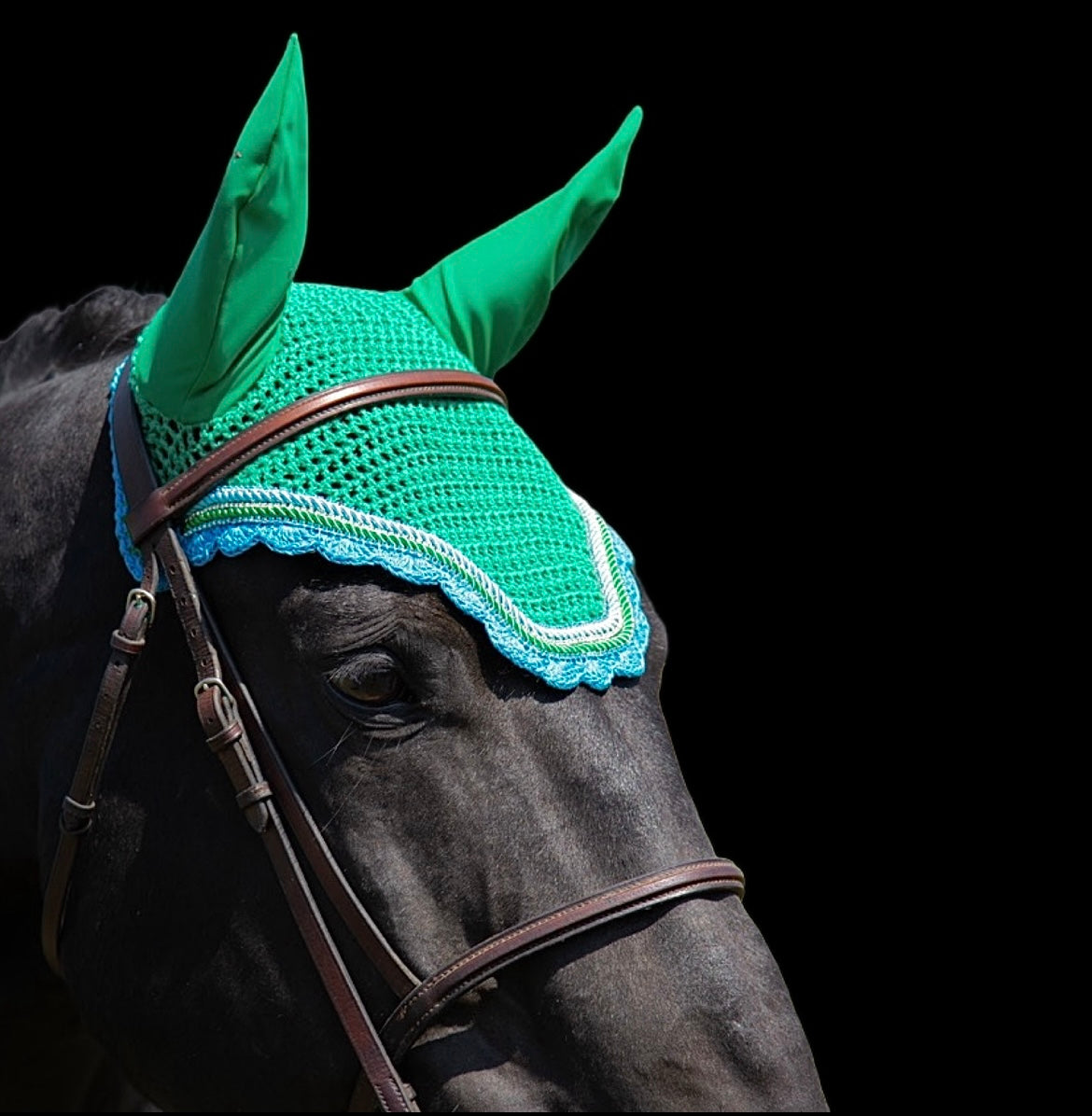 Classic Cut Bonnets - Warmblood - Emerald Green Base/Sky Blue Scallops/2 Blue Bling/1 Clear Bling/Green & Blue Piping
