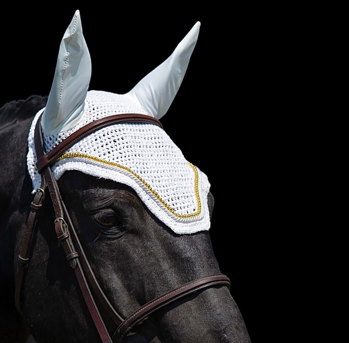 Classic Cut Bonnets - Warmblood -White Base/White Straight Edge/1 Row Gold Pearls/ White Piping