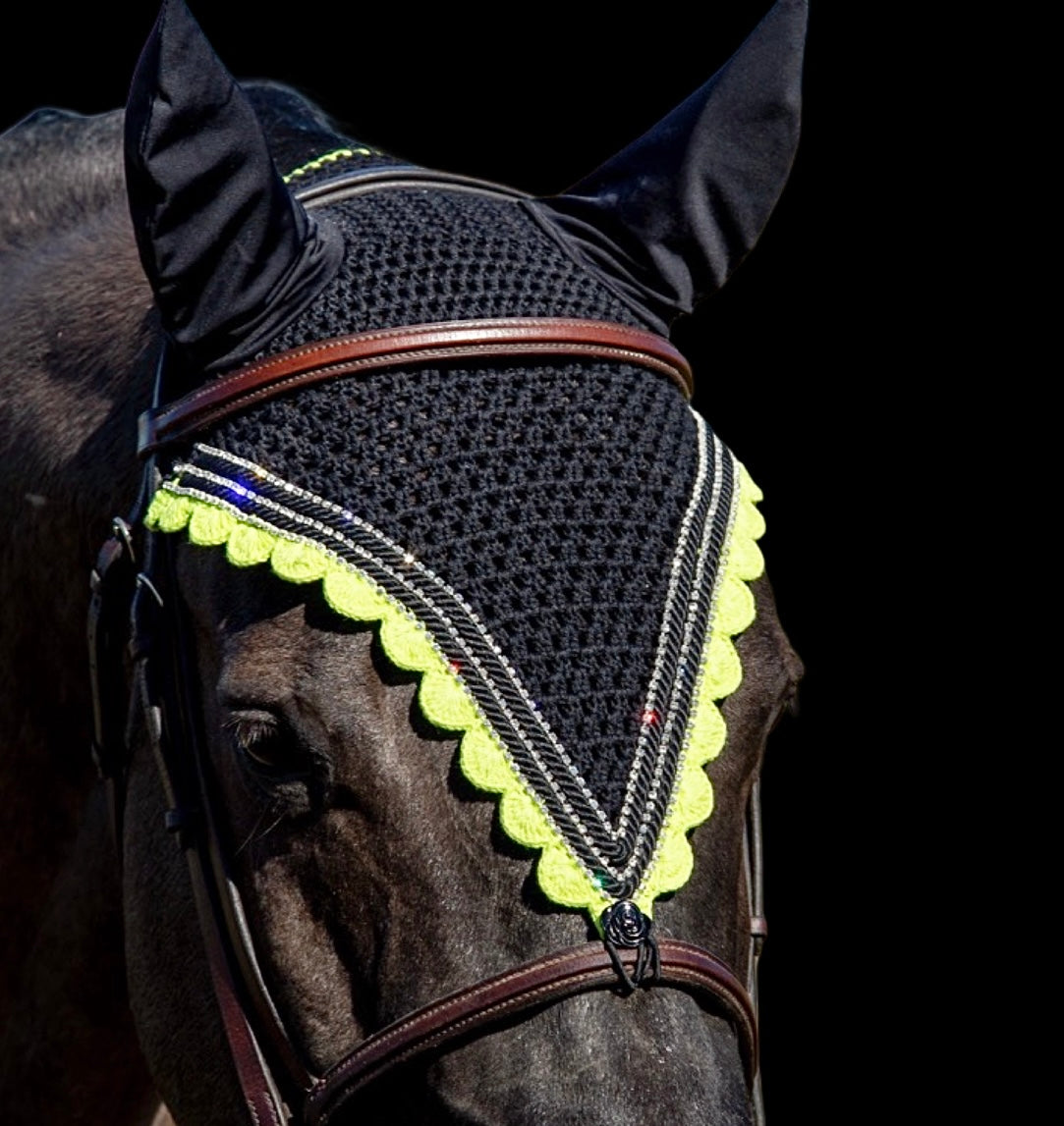 Tiedown Bonnets - Black Base/Scalloped Edge/With Bling