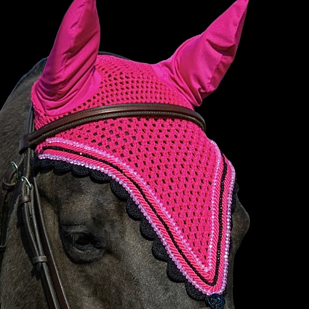 Tiedown Bonnets - Full - Hot Pink Base/Black Scallops/1 Black Crystals/2 Pink Crystals/2 Piping