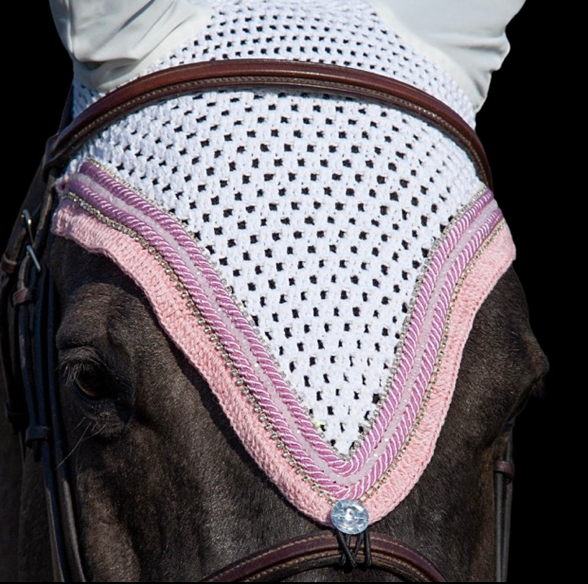 Tiedown Bonnets - Full - White Base/Light Pink Straight Edge/1 White Crystal/2 Clear Bling/2 Piping
