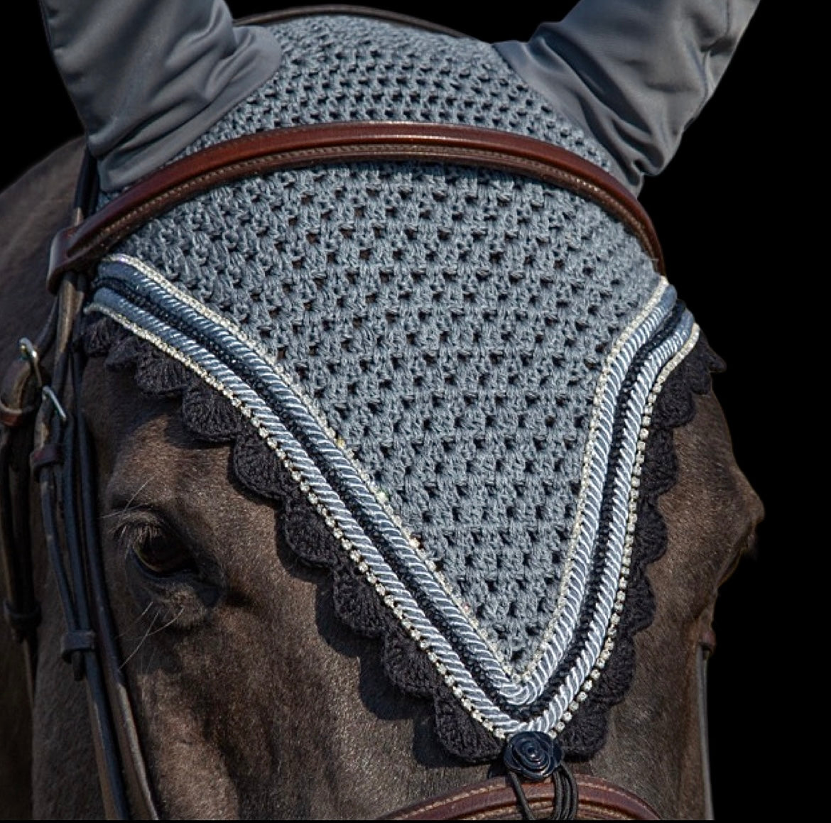 Tiedown Bonnets - Full - Grey Base/ Black Scallops/1 Black Crystal/2 Clear Bling/2 Piping