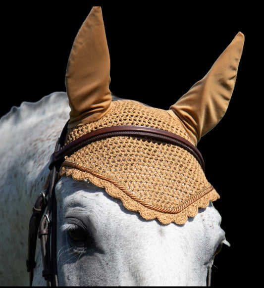 Classic Cut Bonnets - Full - Buckskin Base/Buckskin Scallops/1 Gold Bling/1 Buckskin Piping