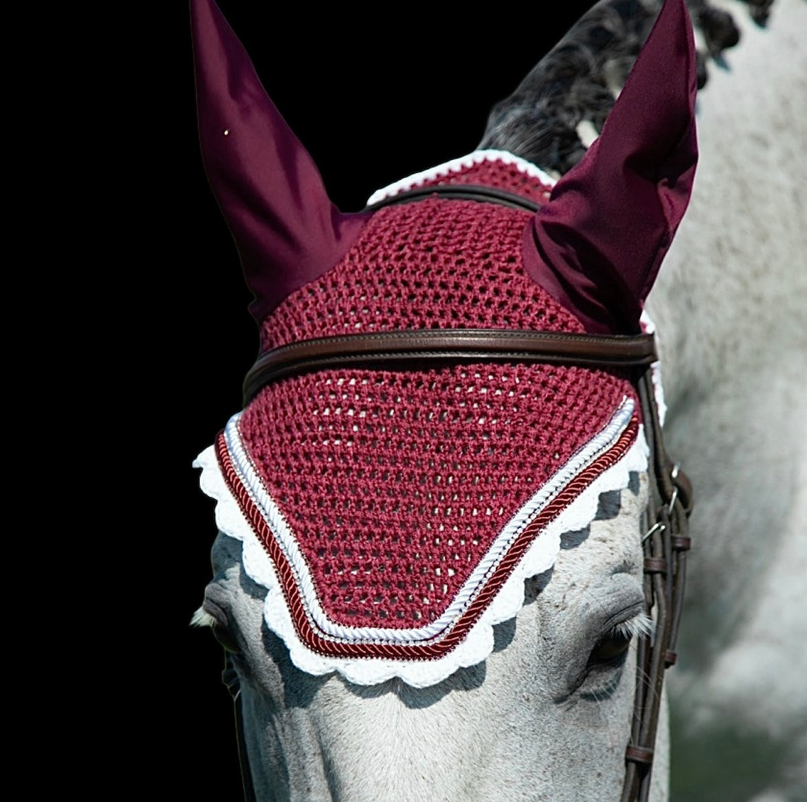 Classic Cut Bonnets - Burgundy Base/Scalloped Edge/With Bling