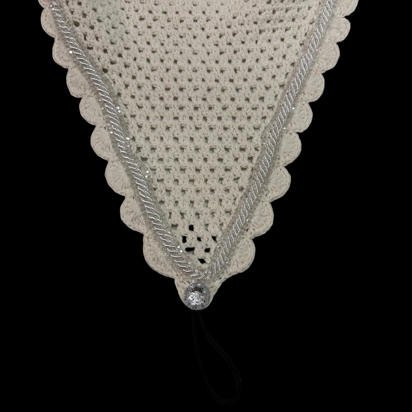 Tiedown Bonnets - White Base/Scalloped Edge/With Bling