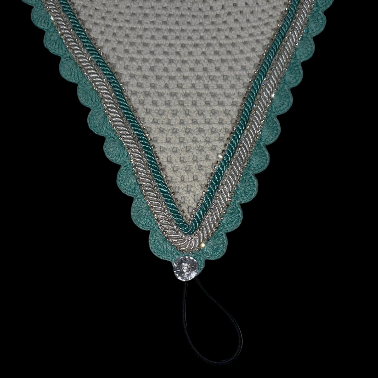 Tiedown Bonnets - White Base/Scalloped Edge/With Bling