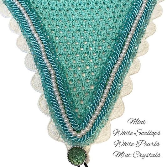 Tiedown Bonnets - Cob - Mint Base/White Scallops/2 Mint Crystal/1 White Pearl/2 Mint Piping