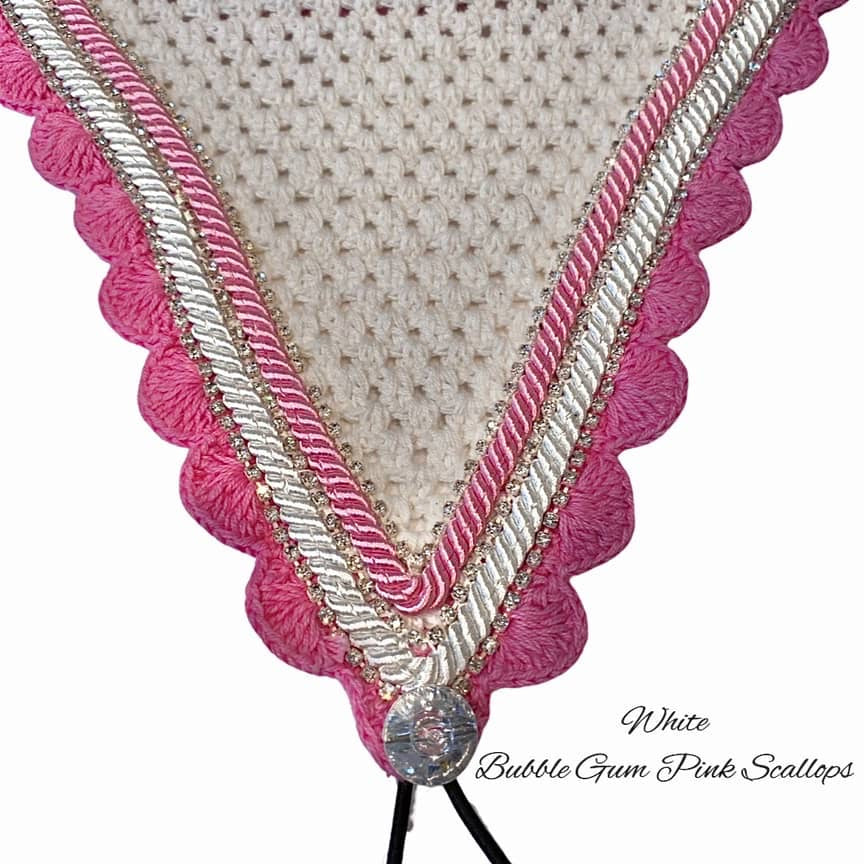 Tiedown Bonnets - Full - White Base/Bubblegum Pink Scallops/3 Clear Bling/Pink & White Piping