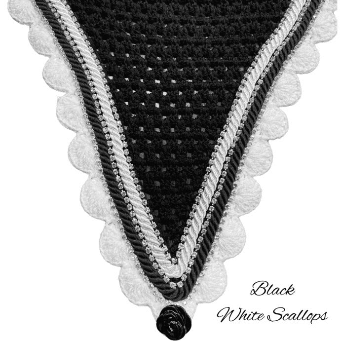 Tiedown Bonnets - Full - Black Base/White Scallops/3 Clear Bling/White & Black Piping