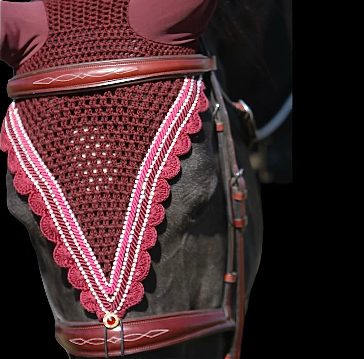Tiedown Bonnets - Maroon Base/Scalloped Edge/With Bling