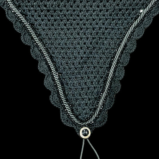 Tiedown Bonnets - Full - Black Base/Black Scallops/2 Black Crystal/1 Black Piping